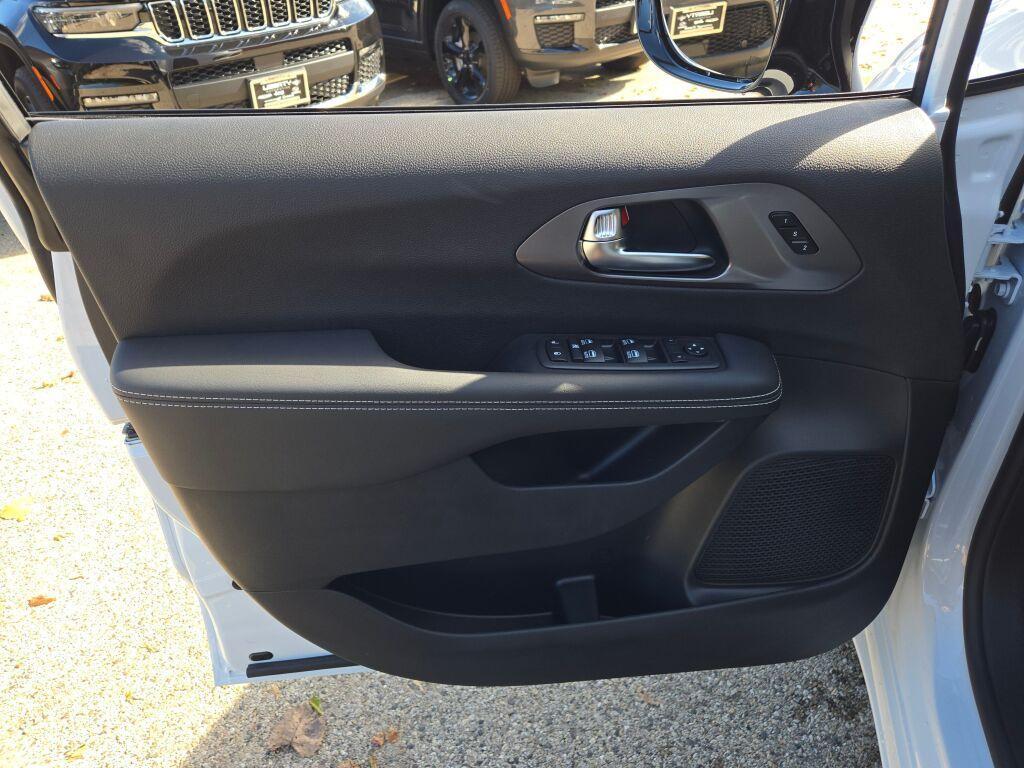 new 2026 Chrysler Pacifica car, priced at $45,825