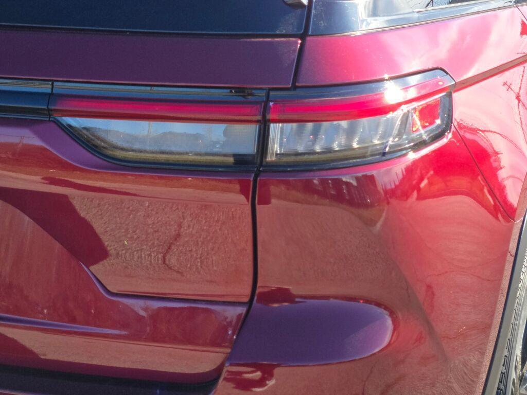 used 2023 Jeep Grand Cherokee car, priced at $28,846