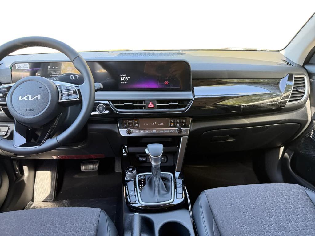 new 2026 Kia Seltos car, priced at $25,321