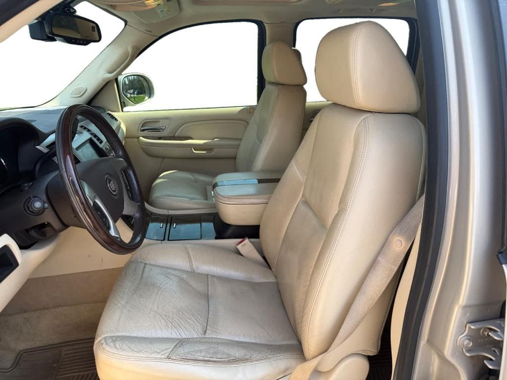 used 2008 Cadillac Escalade ESV car, priced at $12,512