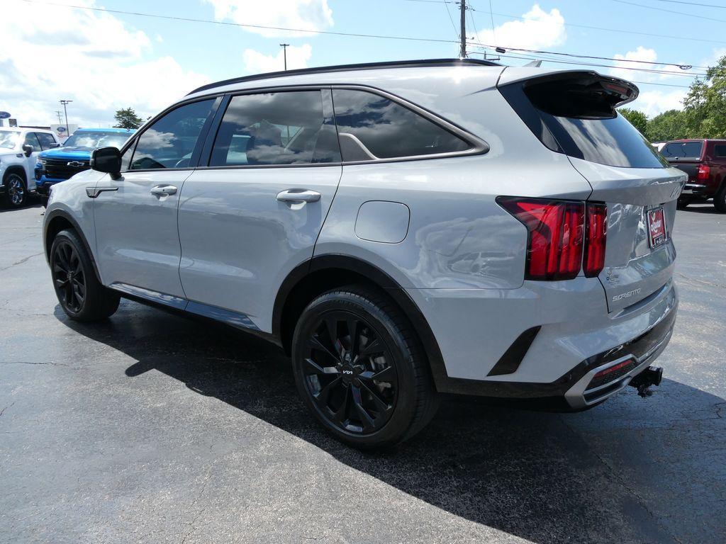 used 2023 Kia Sorento car, priced at $28,615