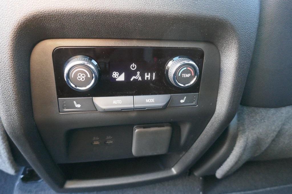 new 2026 Chevrolet Traverse car, priced at $56,442