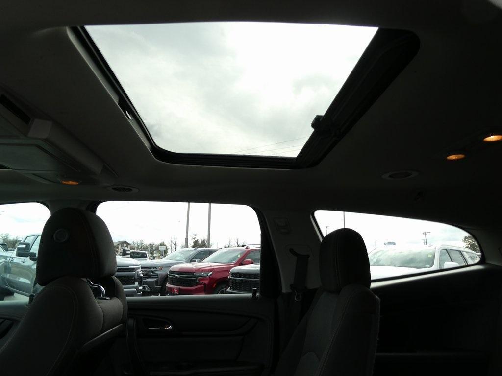 used 2017 Chevrolet Traverse car, priced at $9,495