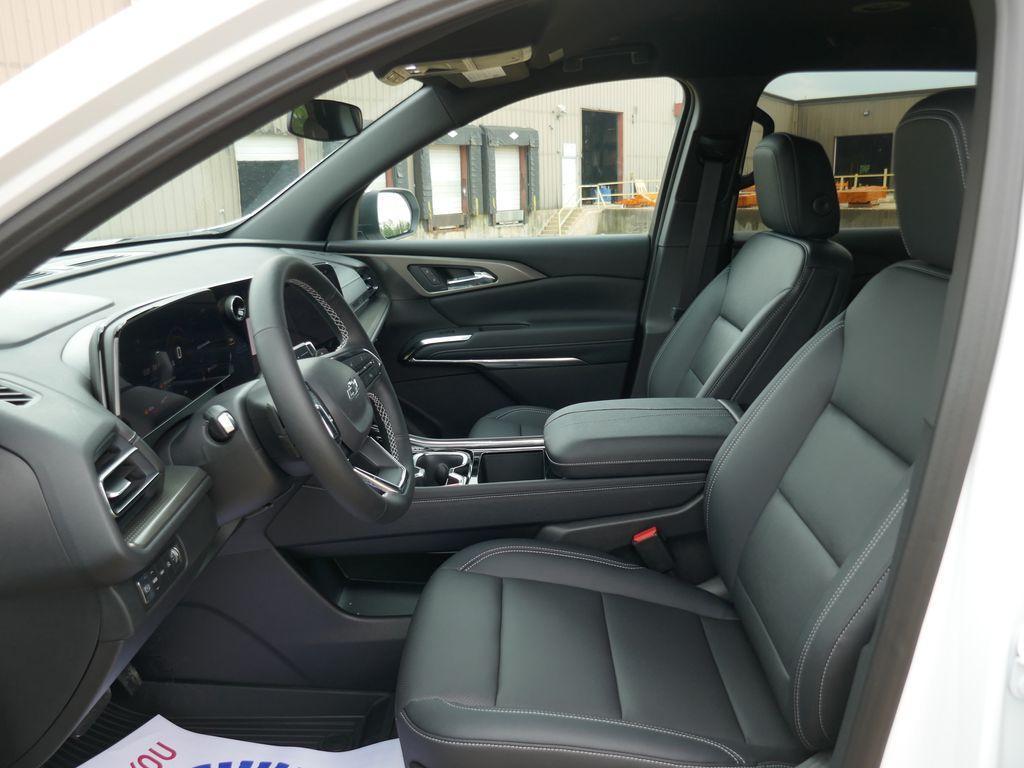 new 2026 Chevrolet Traverse car, priced at $47,600