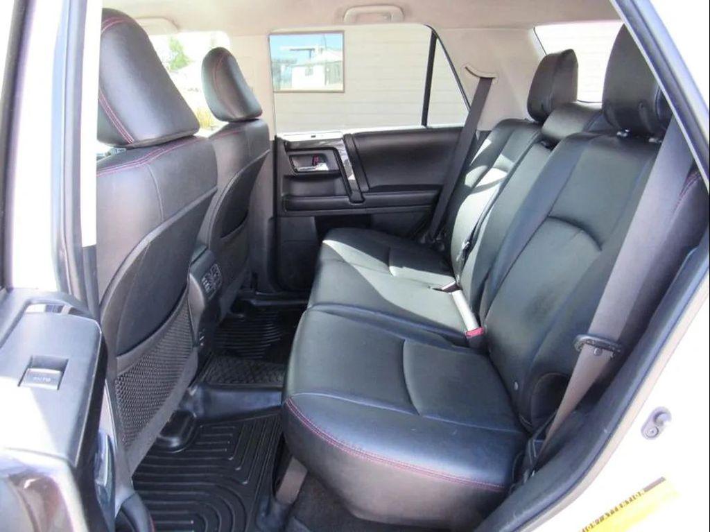 2016 Super White Toyota 4Runner