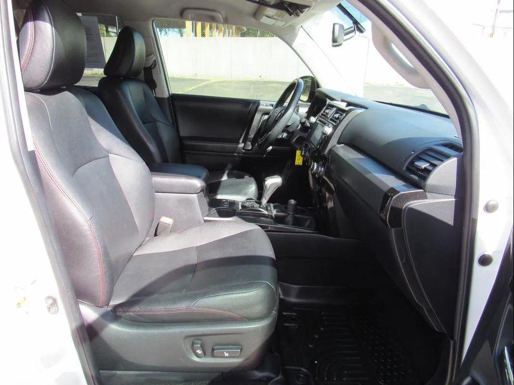 2016 Super White Toyota 4Runner