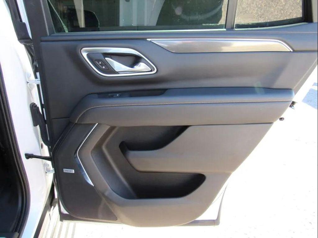 used 2021 GMC Yukon car, priced at $50,882