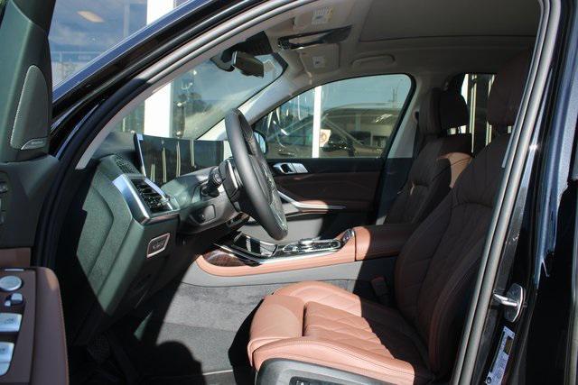 new 2026 BMW X7 car, priced at $92,085