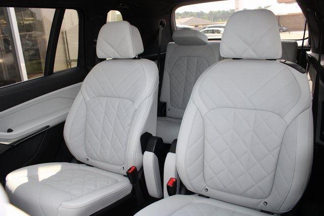 used 2026 BMW X7 car, priced at $95,035