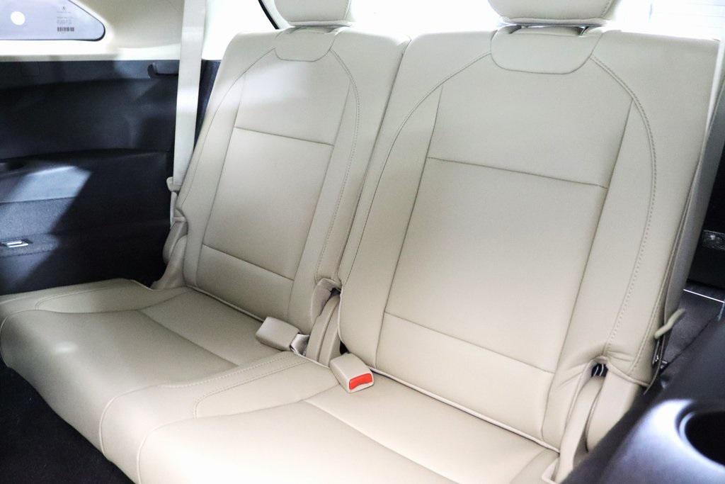 used 2019 Acura MDX car, priced at $19,711