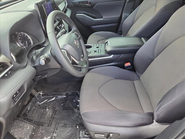 used 2023 Toyota Highlander car, priced at $32,852