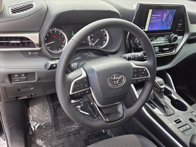 used 2023 Toyota Highlander car, priced at $32,852