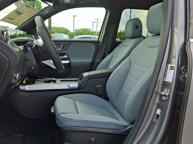 new 2026 Mercedes-Benz GLB 250 car, priced at $53,984