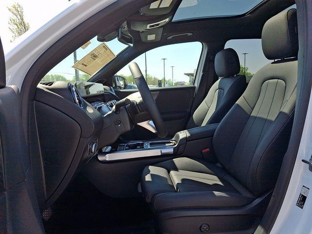 new 2026 Mercedes-Benz GLB 250 car, priced at $54,909