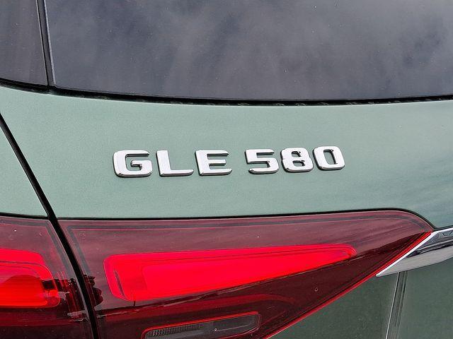 new 2025 Mercedes-Benz GLE 580 car, priced at $107,605