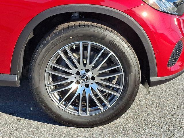 new 2026 Mercedes-Benz GLC 300 car, priced at $61,370