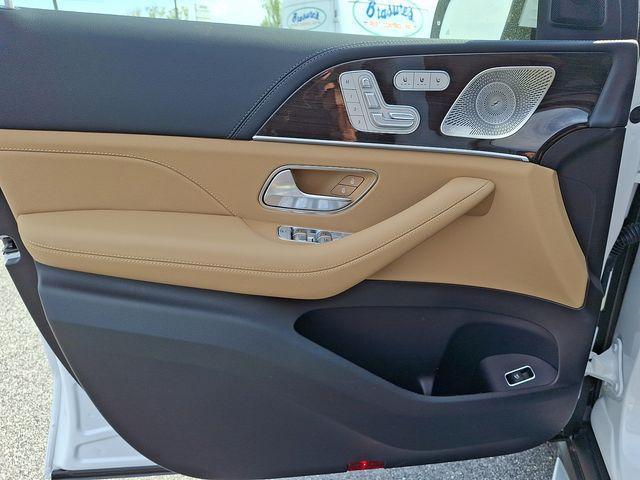 new 2026 Mercedes-Benz GLS 450 car, priced at $105,369
