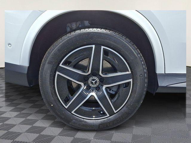 new 2026 Mercedes-Benz GLC 300 car, priced at $66,294