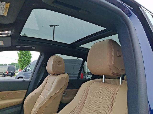 used 2025 Mercedes-Benz GLE 350 car, priced at $79,798