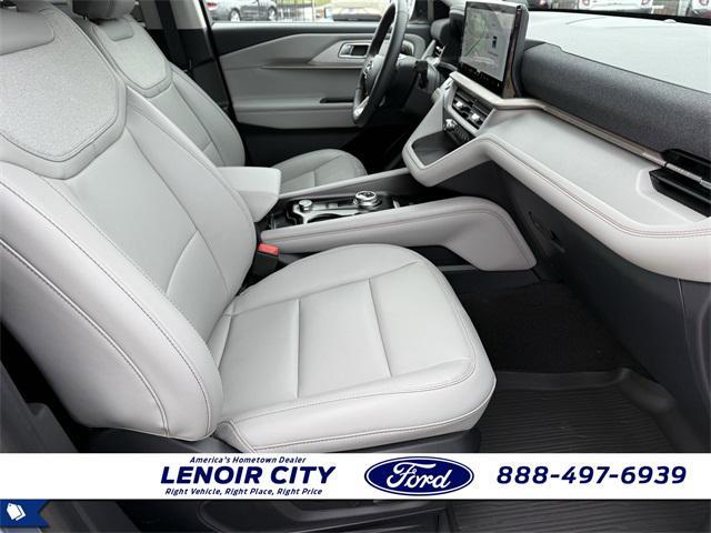 new 2025 Ford Explorer car, priced at $41,070