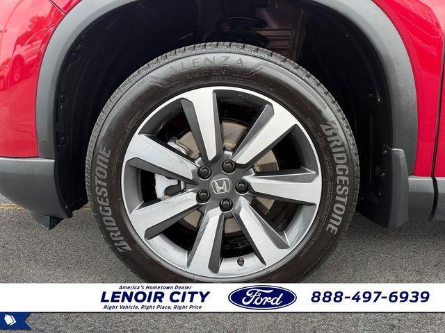 used 2025 Honda Pilot car, priced at $46,900
