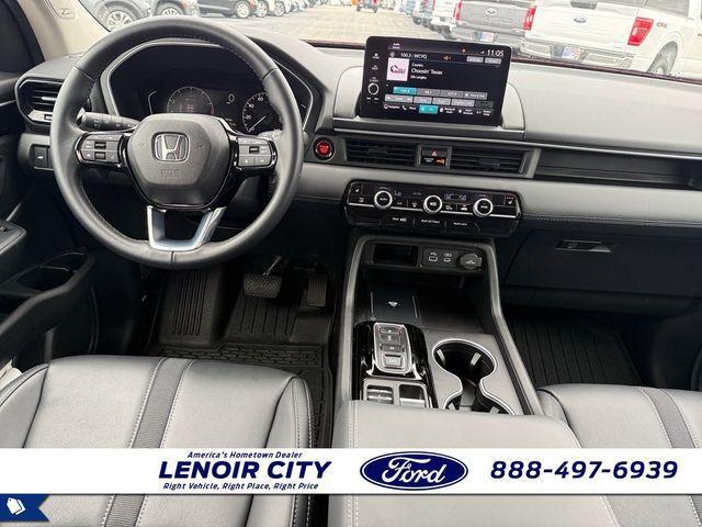 used 2025 Honda Pilot car, priced at $46,900