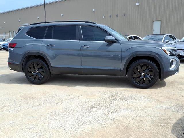 new 2026 Volkswagen Atlas car, priced at $43,724