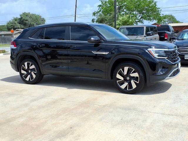 new 2026 Volkswagen Atlas Cross Sport car, priced at $40,619