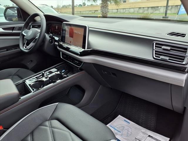 new 2025 Volkswagen Atlas car, priced at $41,888