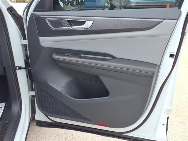 new 2025 Volkswagen Atlas car, priced at $41,888