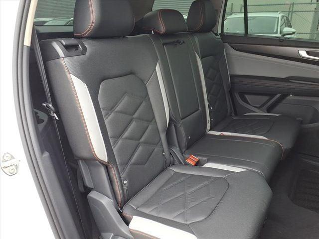 new 2026 Volkswagen Atlas car, priced at $45,384