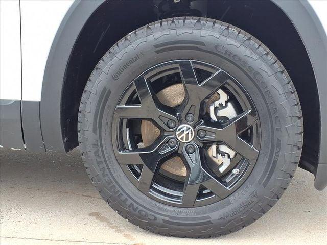 new 2026 Volkswagen Atlas car, priced at $45,384