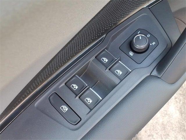 new 2025 Volkswagen Tiguan car, priced at $33,087