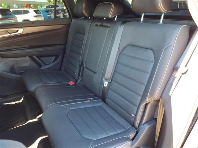 new 2026 Volkswagen Atlas Cross Sport car, priced at $49,861