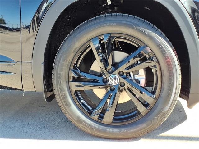 new 2026 Volkswagen Atlas Cross Sport car, priced at $49,861