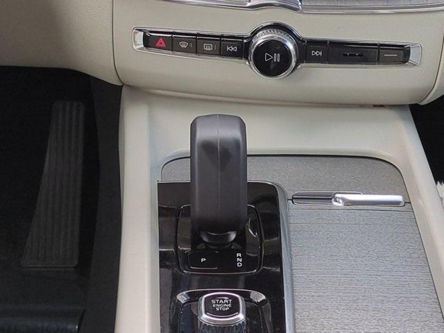 used 2024 Volvo XC60 car, priced at $39,850