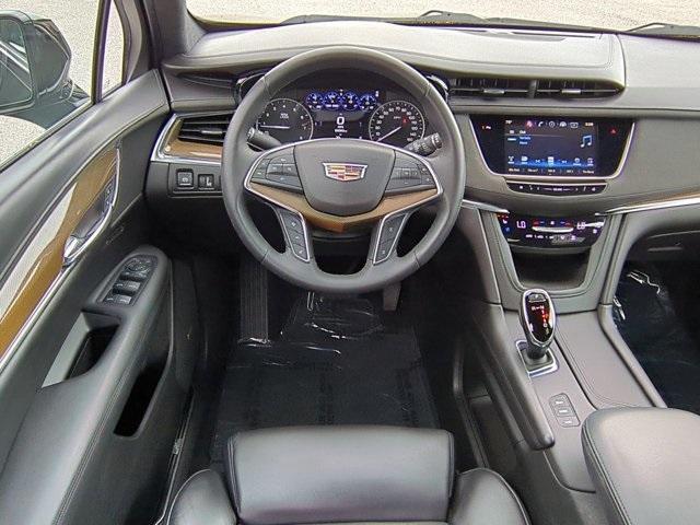 used 2017 Cadillac XT5 car, priced at $21,321
