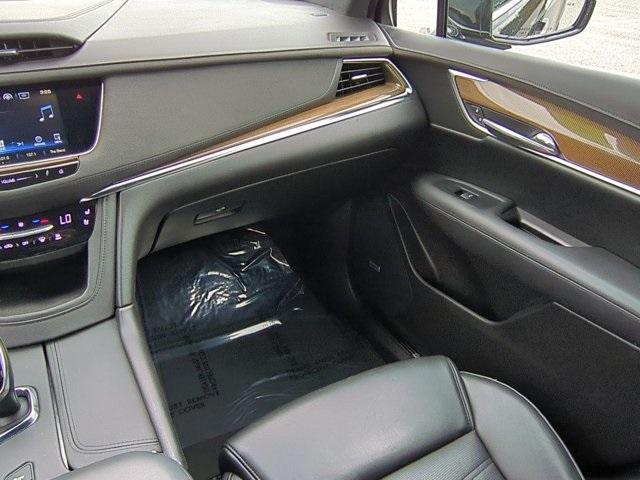 used 2017 Cadillac XT5 car, priced at $21,321