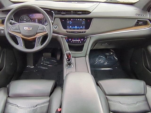 used 2017 Cadillac XT5 car, priced at $21,321