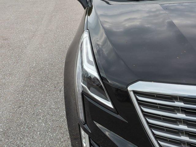 used 2017 Cadillac XT5 car, priced at $21,321