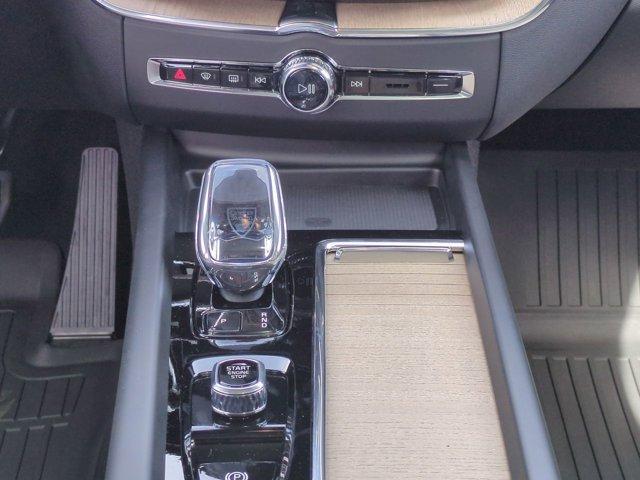 new 2026 Volvo XC60 Plug-In Hybrid car, priced at $69,654
