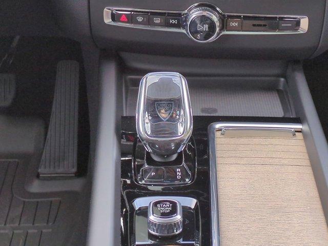 new 2026 Volvo XC60 Plug-In Hybrid car, priced at $69,405