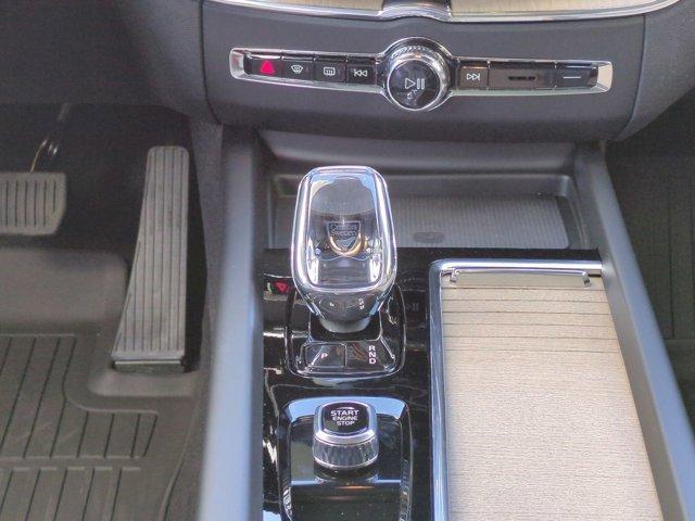 new 2026 Volvo XC60 Plug-In Hybrid car, priced at $69,285