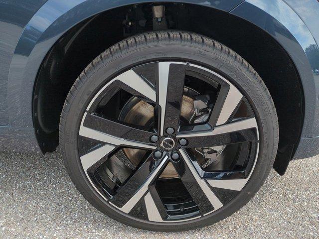 new 2026 Volvo XC60 Plug-In Hybrid car, priced at $77,059