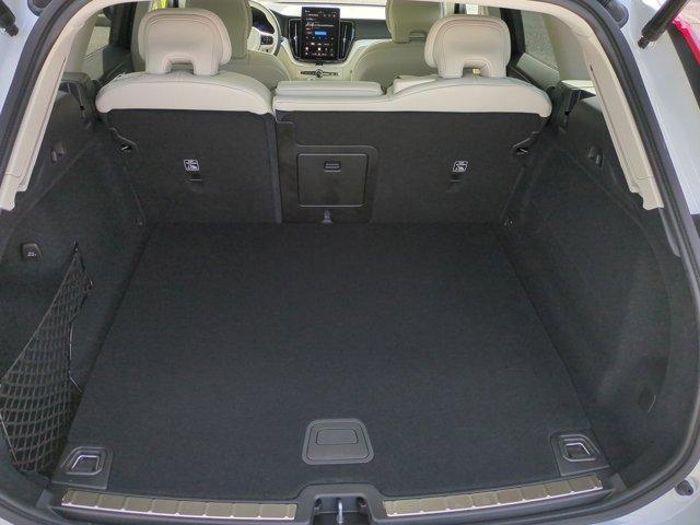 new 2026 Volvo XC60 Plug-In Hybrid car, priced at $75,604