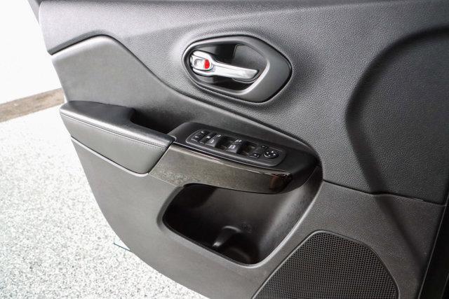 used 2021 Jeep Cherokee car, priced at $16,995