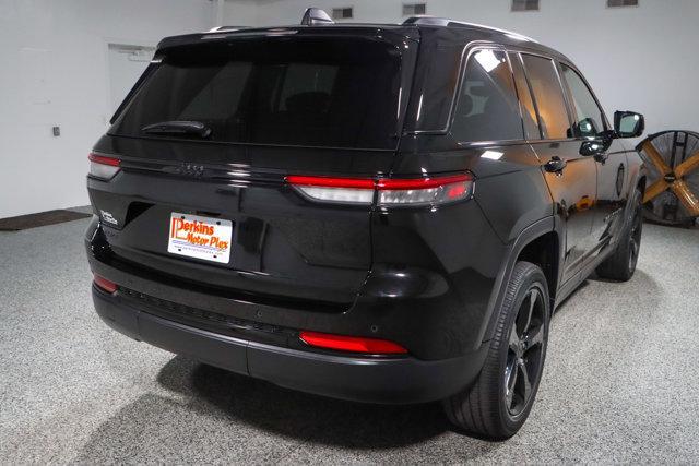 used 2022 Jeep Grand Cherokee car, priced at $26,995