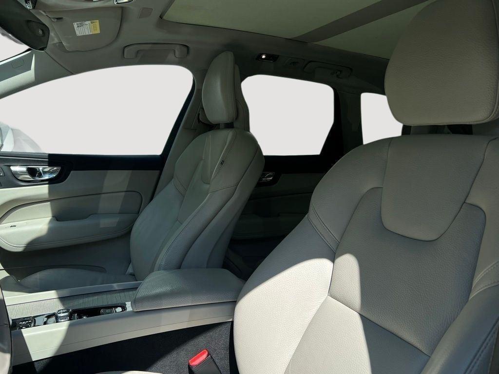 used 2018 Volvo XC60 Recharge Plug-In Hybrid car, priced at $24,761