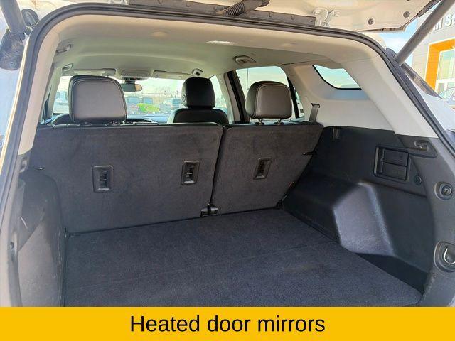 Summit White 2023 GMC Terrain SLT