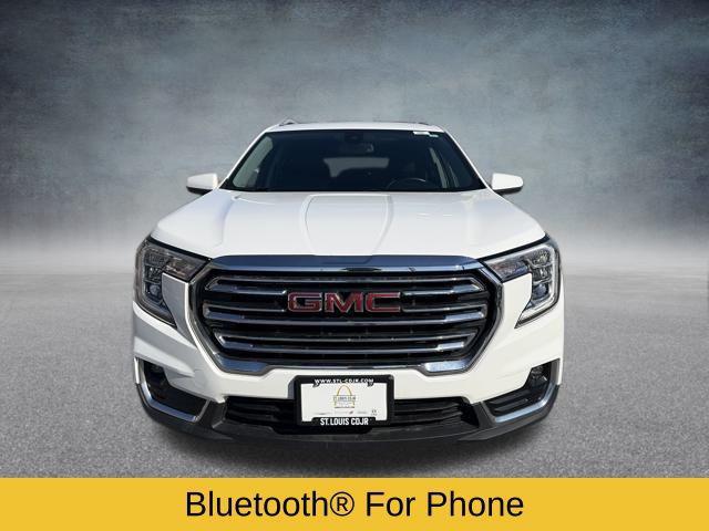 Summit White 2023 GMC Terrain SLT